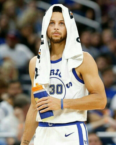 同时在篮板 同时在篮板