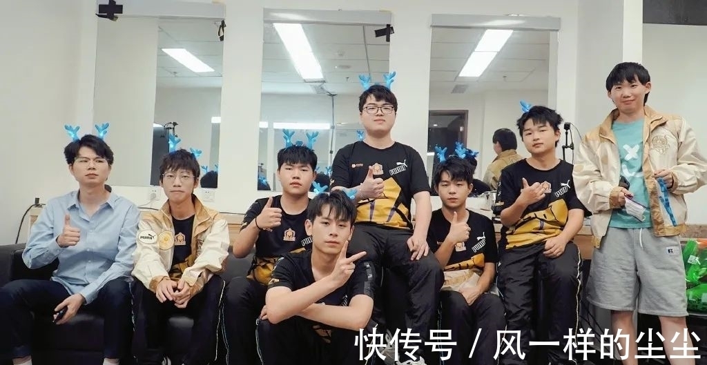 和团队的荣 和团队的荣