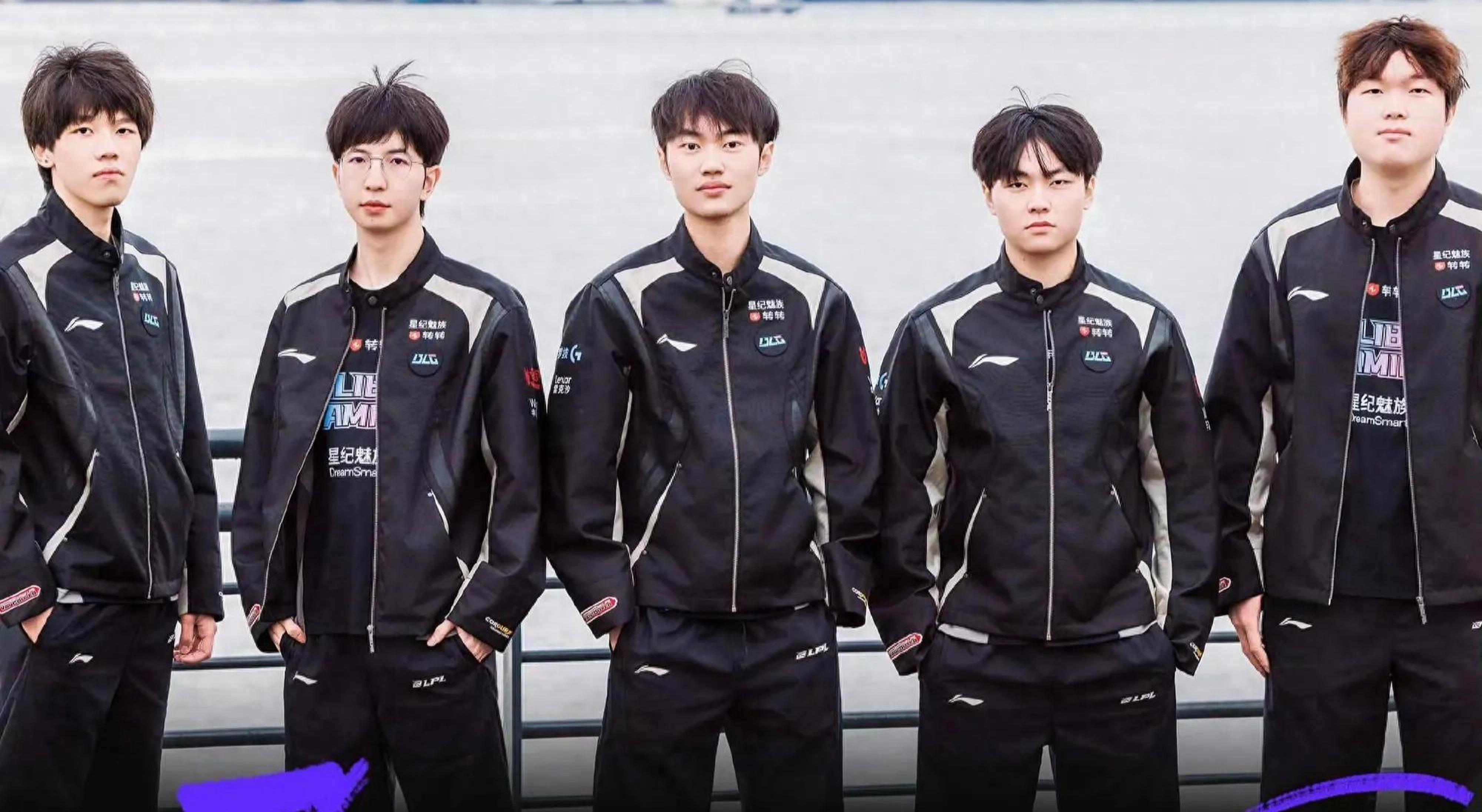 地的篮球运 地的篮球运